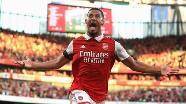 阿森纳后防线连失四球，主帅陷入危机