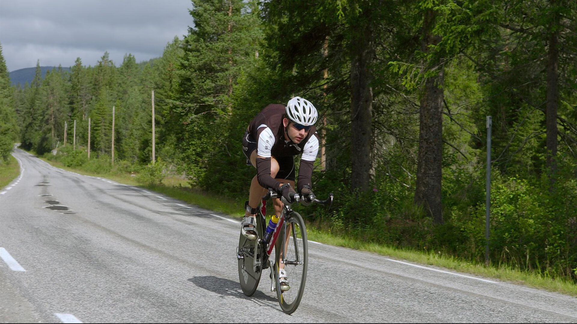 新疆队生死战逆袭森林狼，库里式表现成教科书典范