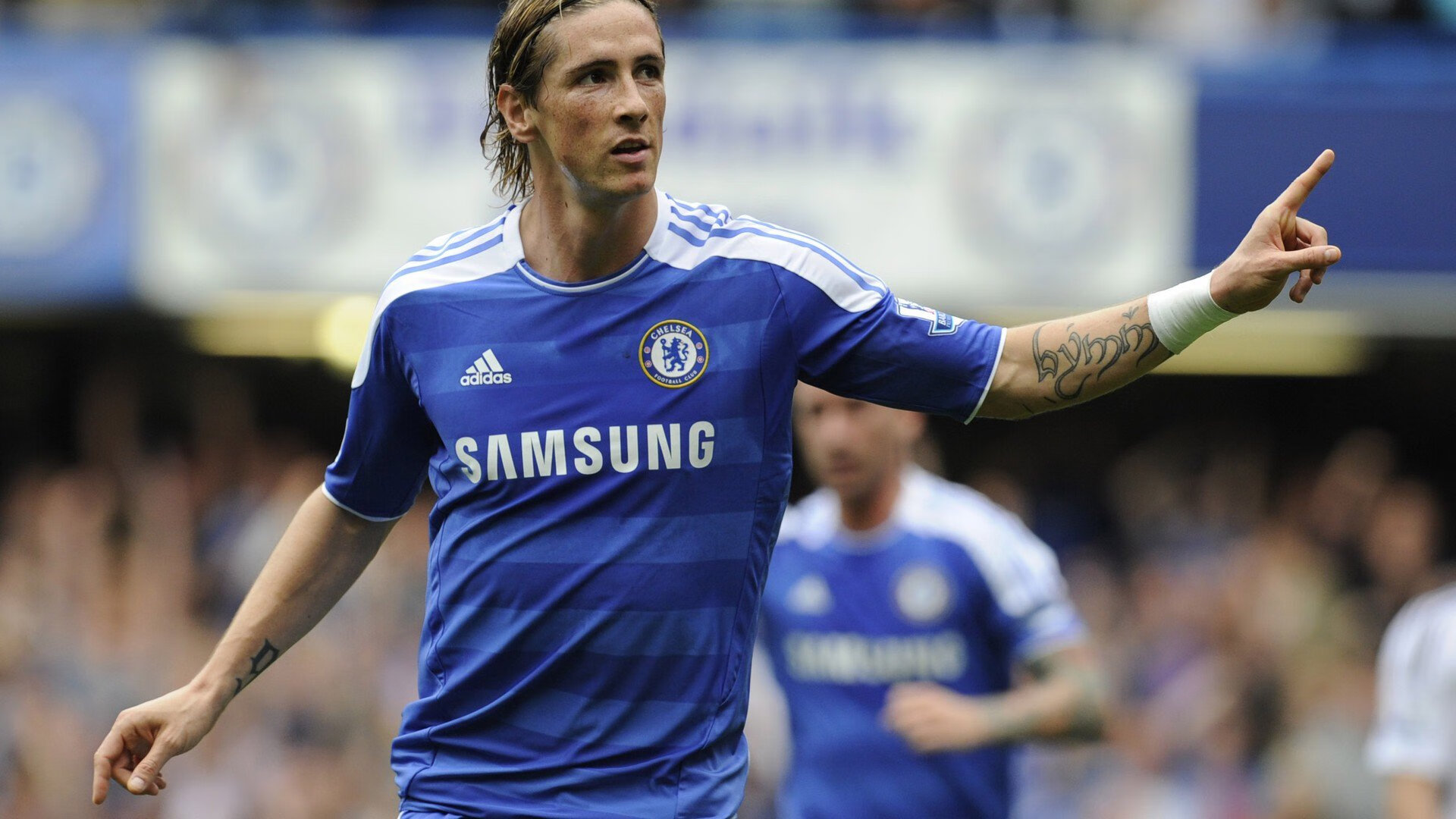 奥斯梅恩打出统治级数据，几内亚鏖战加拿大，非洲足球崛起的双重奏