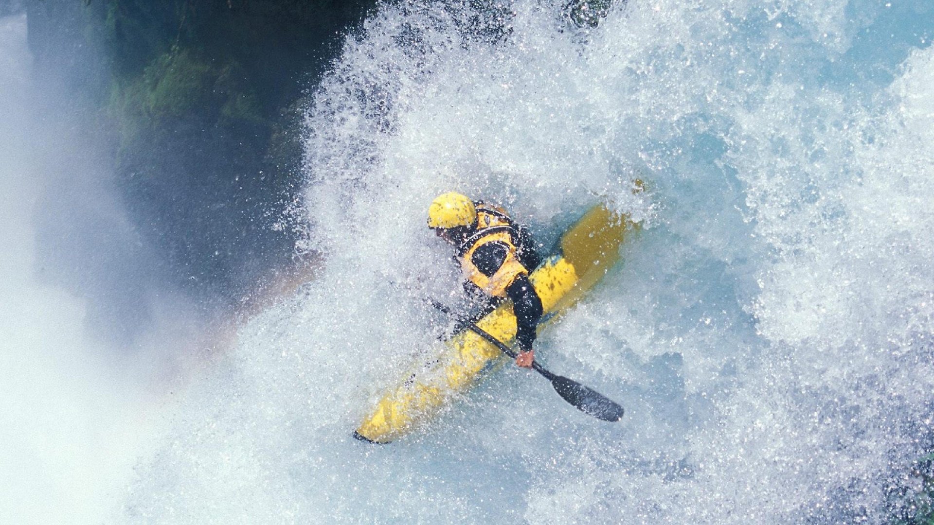 绝境重生！深圳队加时鏖战力克雄鹿，班凯罗关键时刻一锤定音