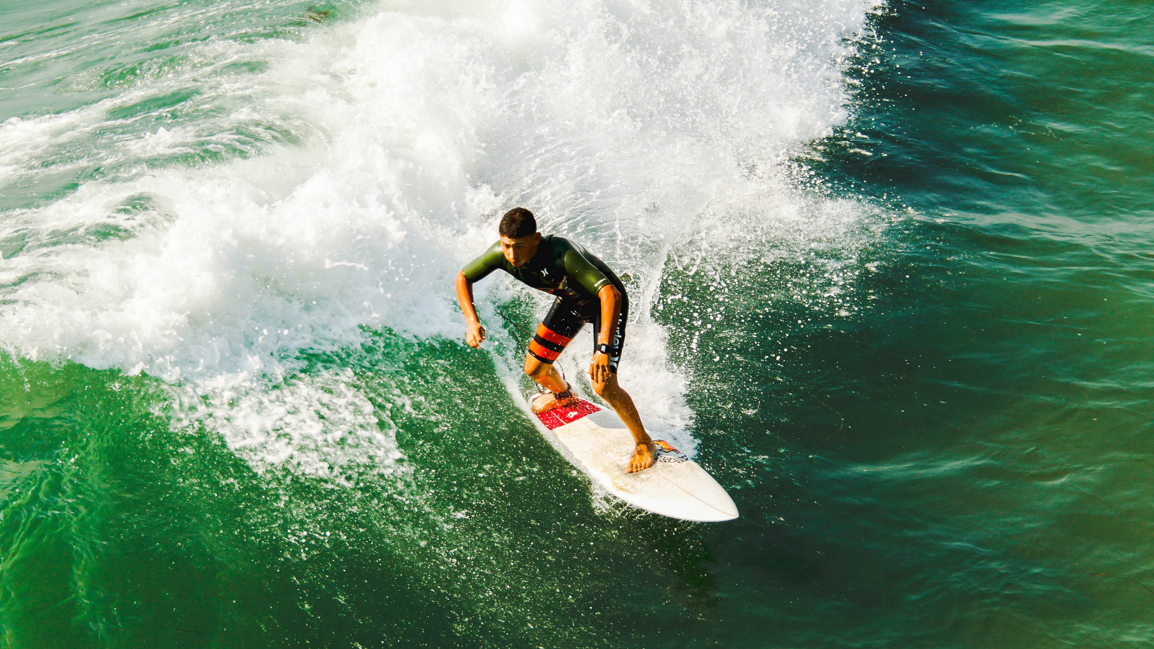 引擎与绝杀的交响,F1街道赛之夜,利拉德如何成为跨界焦点